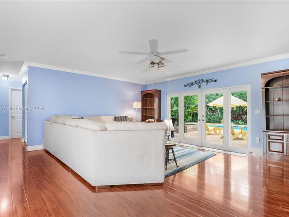 8700 SW 159th St, Palmetto Bay FL 33157