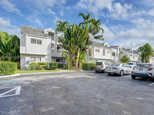 3453 NW 44th St 107, Oakland Park FL 33309