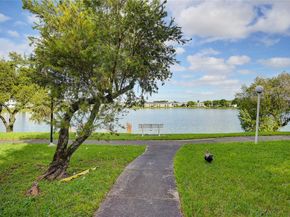3453 NW 44th St 107, Oakland Park FL 33309
