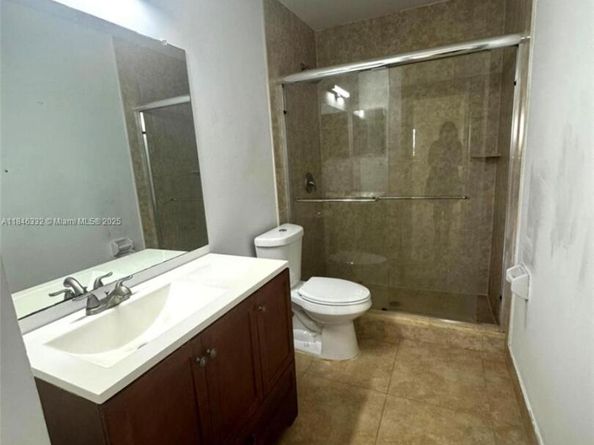 3453 NW 44th St 107, Oakland Park FL 33309