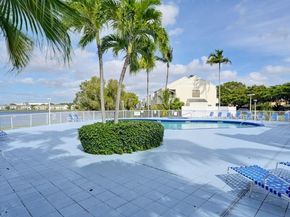 3453 NW 44th St 107, Oakland Park FL 33309