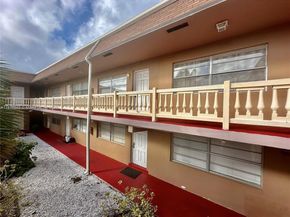 241 SE 9th Ave 207, Pompano Beach FL 33060