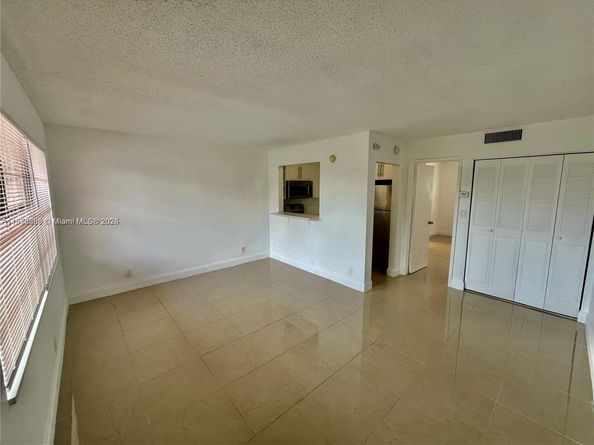 241 SE 9th Ave 207, Pompano Beach FL 33060