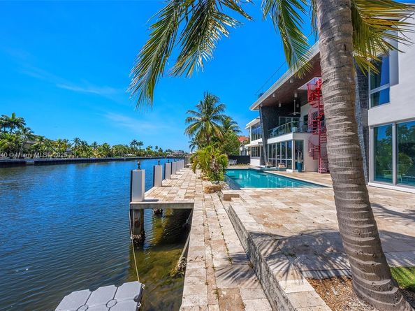 300 Royal Plaza Dr, Fort Lauderdale FL 33301