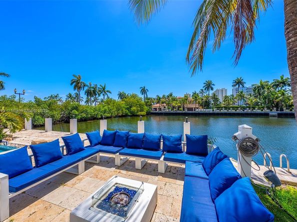 300 Royal Plaza Dr, Fort Lauderdale FL 33301