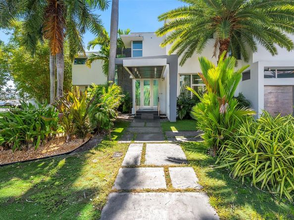 300 Royal Plaza Dr, Fort Lauderdale FL 33301