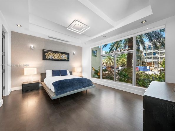 300 Royal Plaza Dr, Fort Lauderdale FL 33301