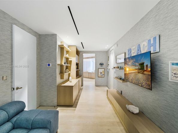 100 S Pointe Dr 3803, Miami Beach FL 33139