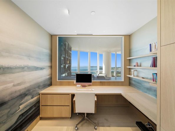 100 S Pointe Dr 3803, Miami Beach FL 33139
