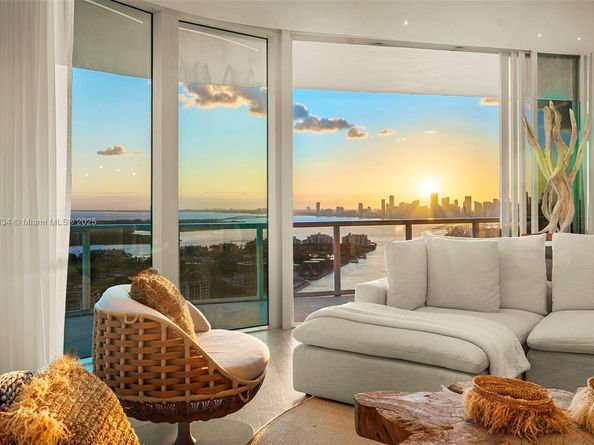 100 S Pointe Dr 3803, Miami Beach FL 33139