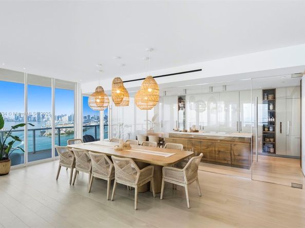 100 S Pointe Dr 3803, Miami Beach FL 33139