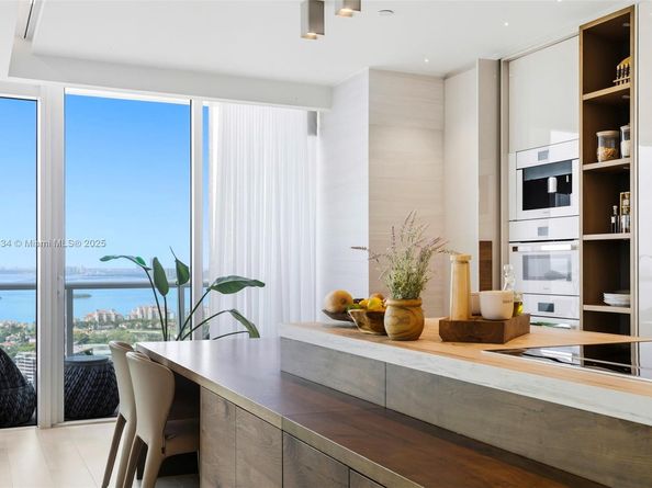 100 S Pointe Dr 3803, Miami Beach FL 33139