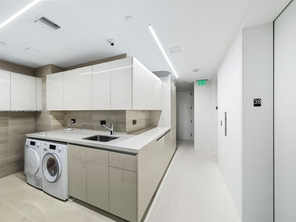 100 S Pointe Dr 3803, Miami Beach FL 33139