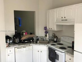 27 NE 13th Ave 4, Homestead FL 33033