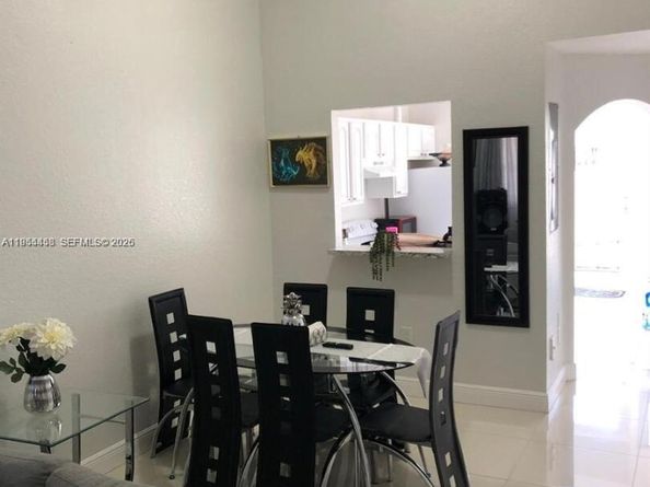 27 NE 13th Ave 4, Homestead FL 33033