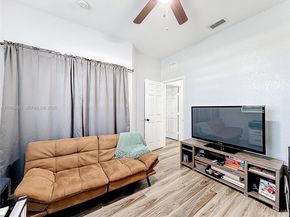 1013 NE 42nd Ave, Homestead FL 33033