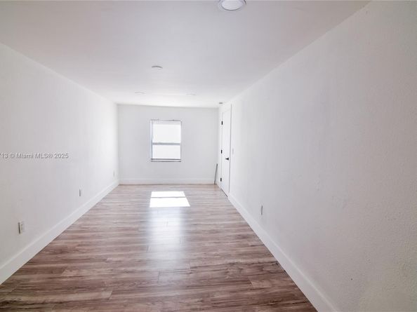 413 SW 22nd Ter, Fort Lauderdale FL 33312