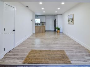 413 SW 22nd Ter, Fort Lauderdale FL 33312