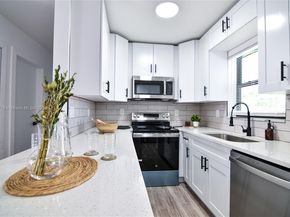 413 SW 22nd Ter, Fort Lauderdale FL 33312