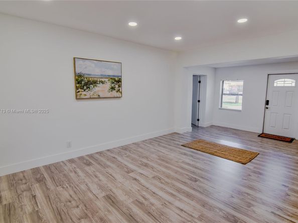 413 SW 22nd Ter, Fort Lauderdale FL 33312