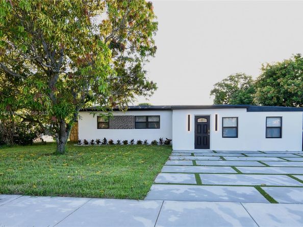 413 SW 22nd Ter, Fort Lauderdale FL 33312