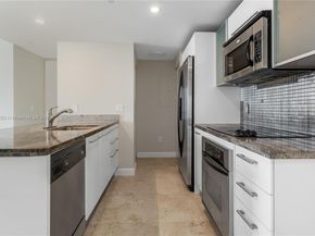 185 SW 7th St 4209, Miami FL 33130