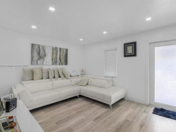 4590 E 9th Court, Hialeah FL 33013