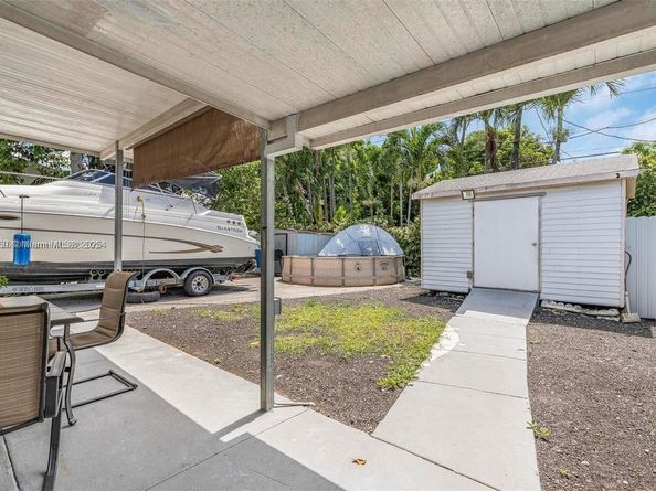 4590 E 9th Court, Hialeah FL 33013