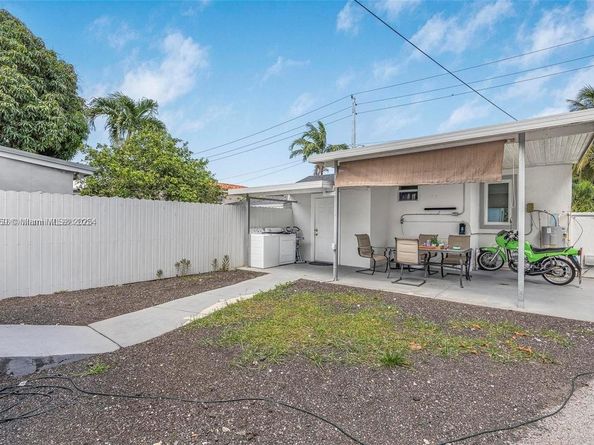 4590 E 9th Court, Hialeah FL 33013