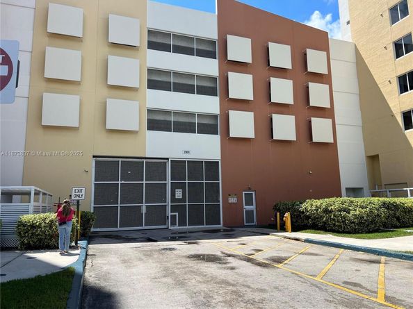 2775 NE 187th St PH24, Aventura FL 33180