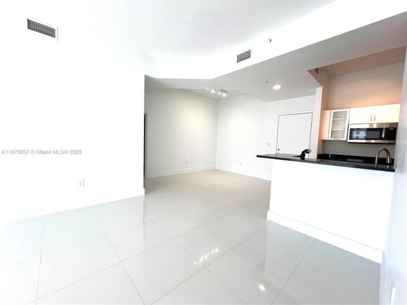 2775 NE 187th St PH24, Aventura FL 33180