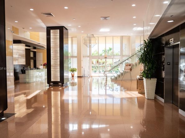 2775 NE 187th St PH24, Aventura FL 33180