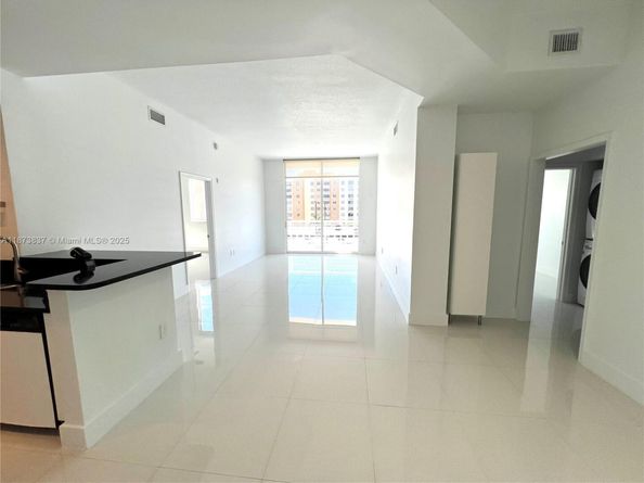 2775 NE 187th St PH24, Aventura FL 33180