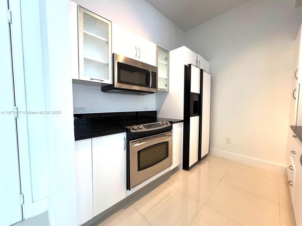 2775 NE 187th St PH24, Aventura FL 33180