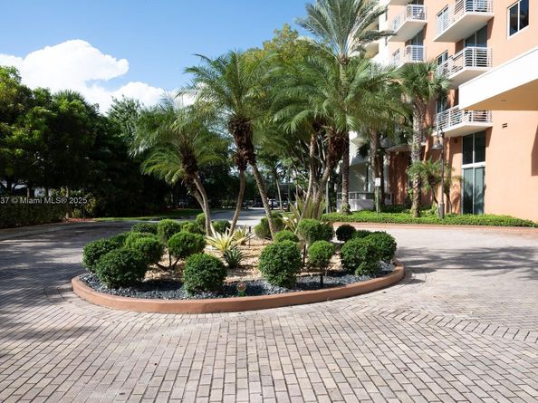 2775 NE 187th St PH24, Aventura FL 33180