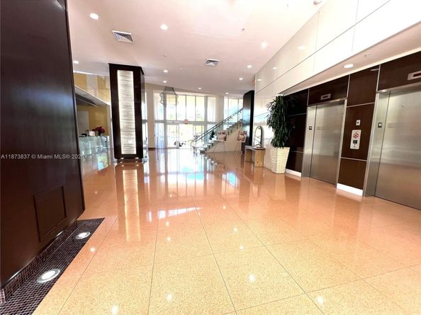 2775 NE 187th St PH24, Aventura FL 33180