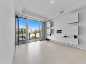 529 SW 11th St 303, Miami FL 33129