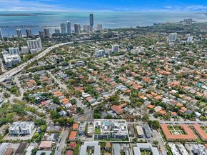 529 SW 11th St 303, Miami FL 33129