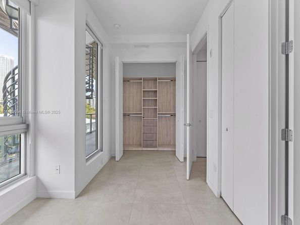 529 SW 11th St 303, Miami FL 33129