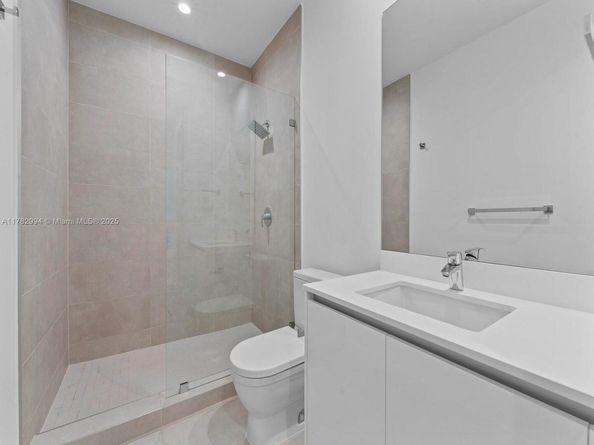 529 SW 11th St 303, Miami FL 33129