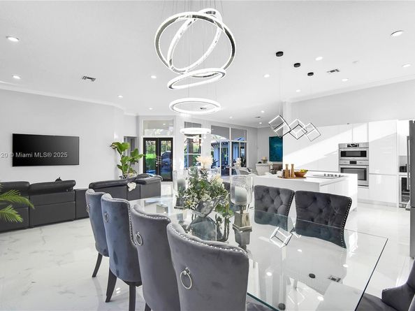 354 Mallard Rd, Weston FL 33327