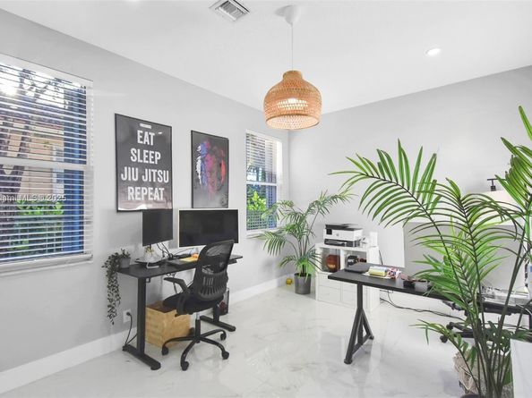 354 Mallard Rd, Weston FL 33327