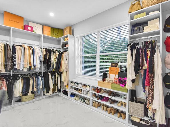 354 Mallard Rd, Weston FL 33327