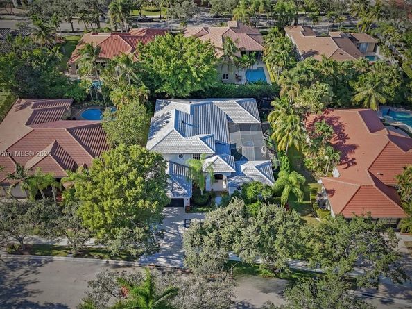 354 Mallard Rd, Weston FL 33327