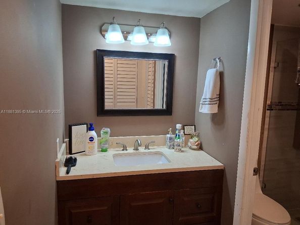 1400 St Charles Pl 201, Pembroke Pines FL 33026