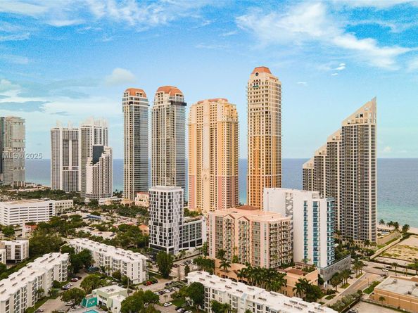 210 174th St 312, Sunny Isles Beach FL 33160