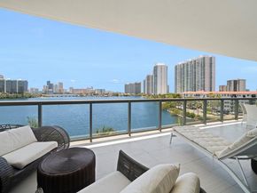 3300 NE 188th St 414, Aventura FL 33180