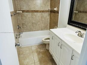 208 Lake Pointe Dr 205, Oakland Park FL 33309