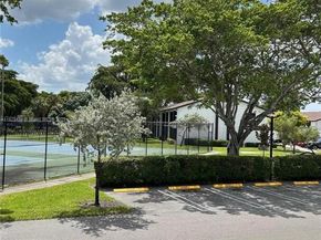 208 Lake Pointe Dr 205, Oakland Park FL 33309