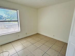 208 Lake Pointe Dr 205, Oakland Park FL 33309